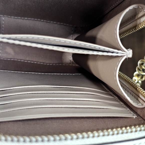 Coach Beige Signature Crossbody Bag with Gold Chain - Picture 7 of 12